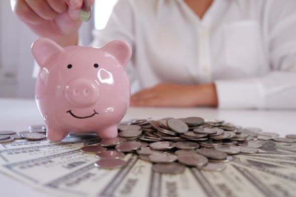¿Cómo ahorrar dinero y construir un patrimonio?