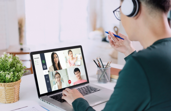 Estrategias efectivas para estudiar mientras trabajas sin agotarte