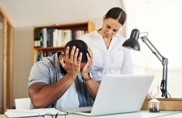 Cómo saber que no es acoso laboral y qué sí