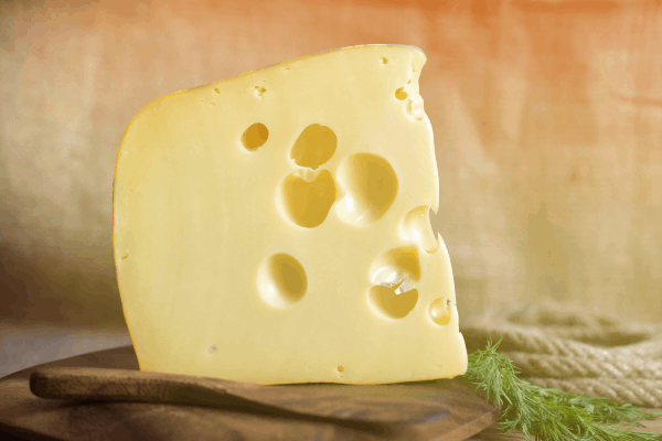 Queso: origen, tipos, componentes y beneficios