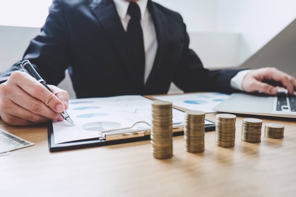 Cómo negociar un mejor salario y beneficios en Colombia