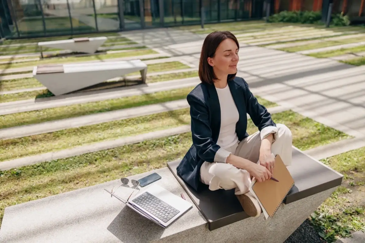 Hacer pausas también es avanzar: el propósito silencioso que mejora tu bienestar