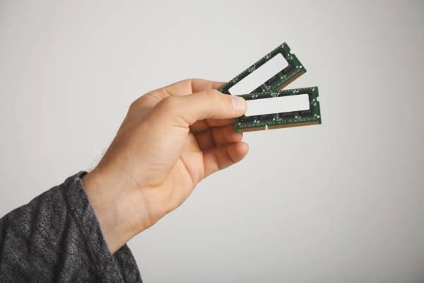Memoria caché: qué es, cómo funciona y sus beneficios