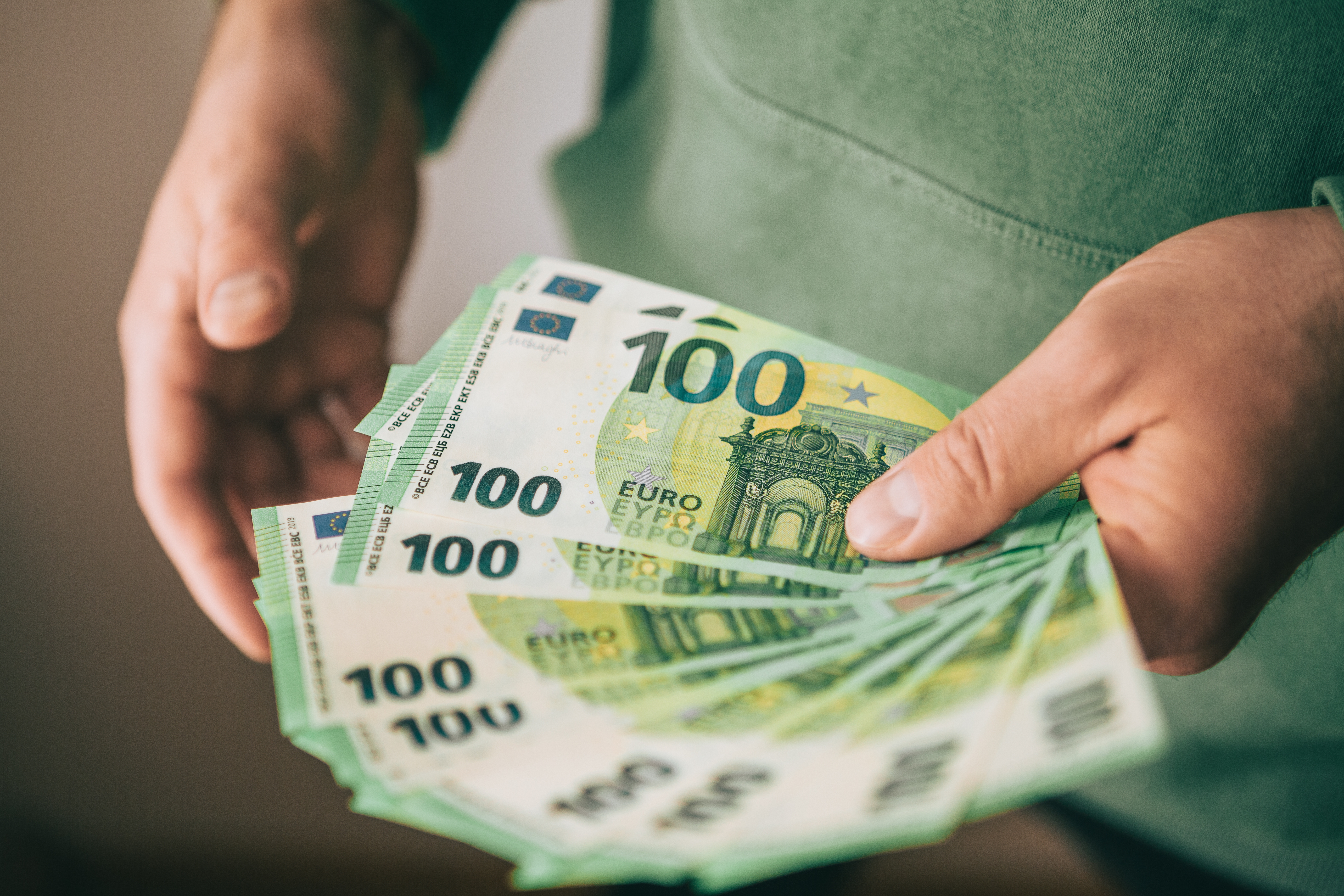 ¿Deberíamos vivir en una sociedad sin dinero?
