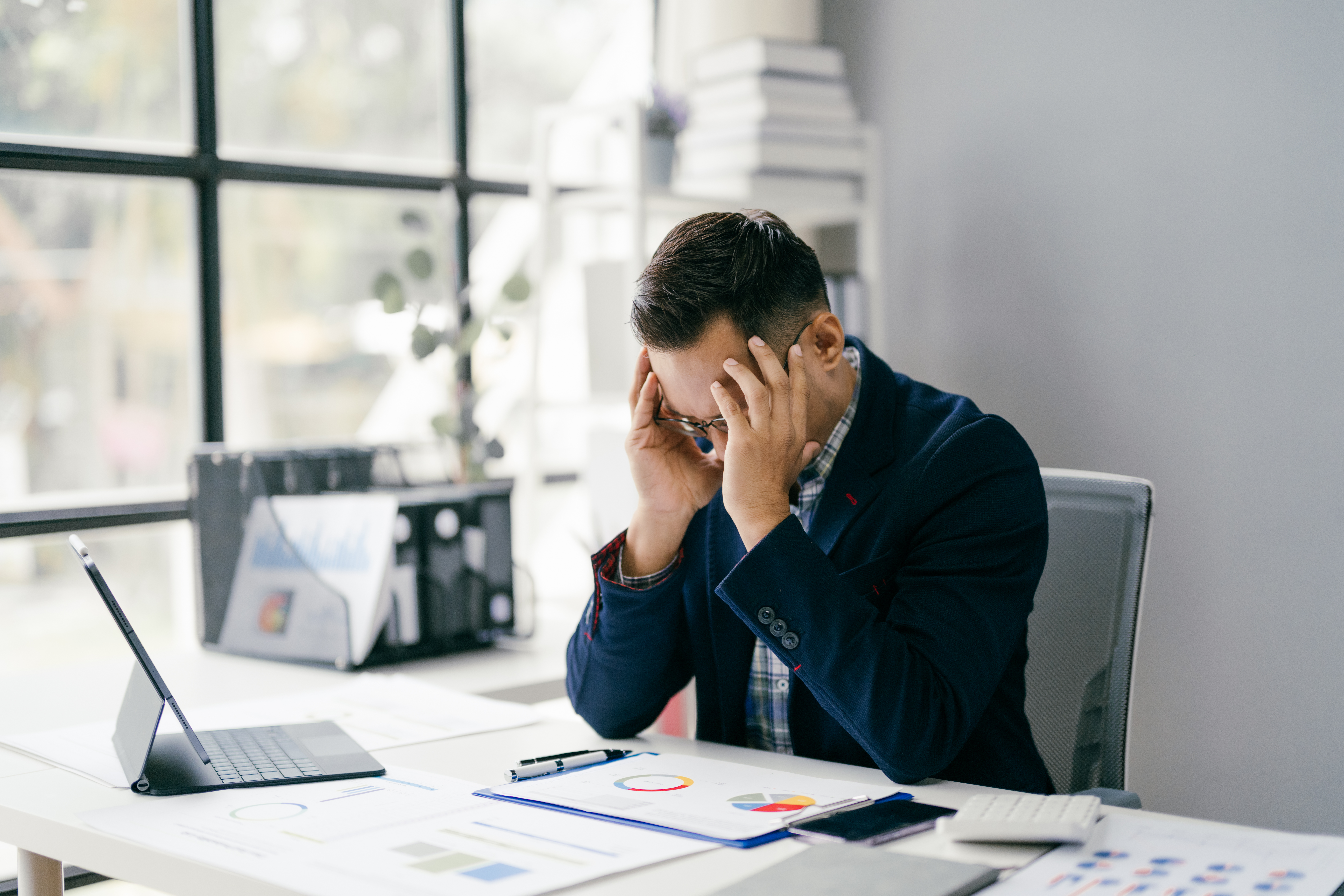 Salud mental en el trabajo: evita el agotamiento con apoyo y estrategias