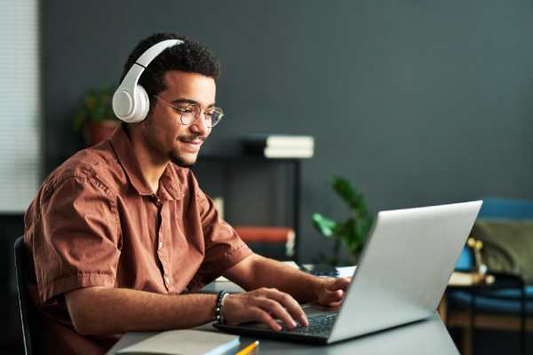 Slack: la plataforma de mensajería que revoluciona el trabajo en equipo