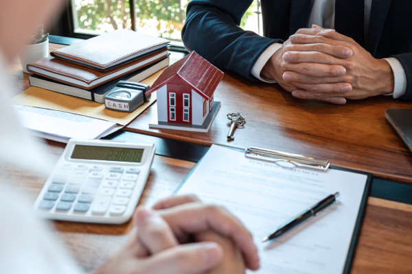 Cómo manejar inquilinos en una vivienda usada