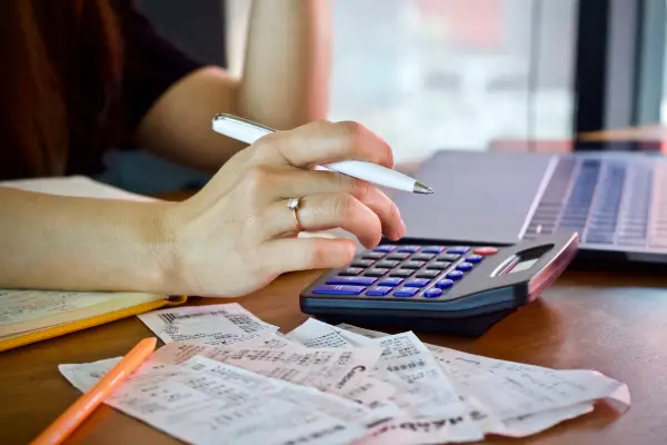 Control de gastos hormiga: pequeños cambios, grandes ahorros