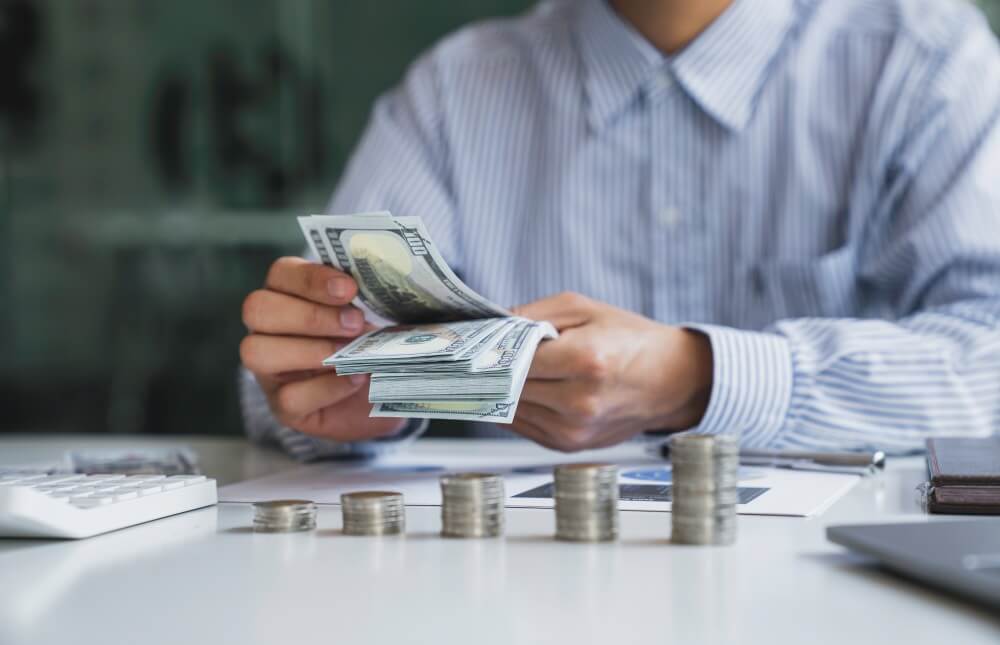 Ingresos pasivos: cómo ganar dinero extra sin descuidar tu familia