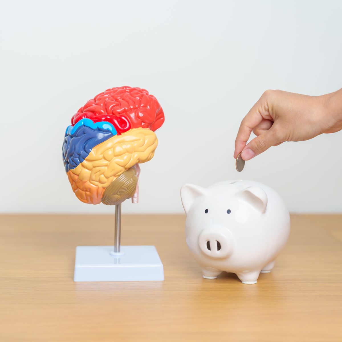 El ahorro comportamental: Tres tips para orientar a tu cerebro para acumular riqueza