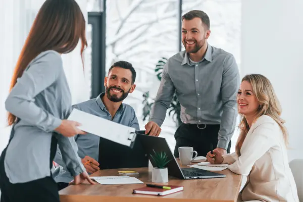 Pausas activas en el trabajo: tips y ejercicios
