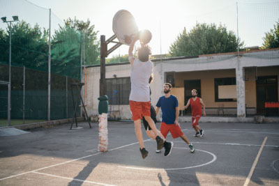 Características del baloncesto y sus beneficios. 