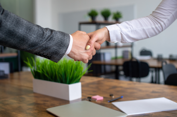 Cómo las cooperativas promueven la equidad de género en Colombia