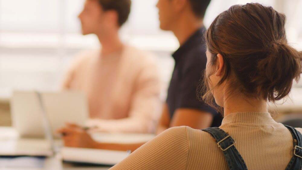 Cursos cortos que realmente mejoran tu perfil profesional