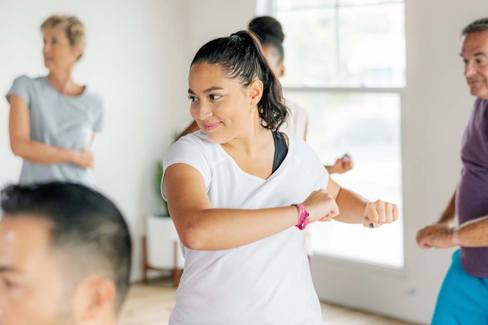 Deportes para mujeres que sufren dolores menstruales fuertes: muévete sin dolor