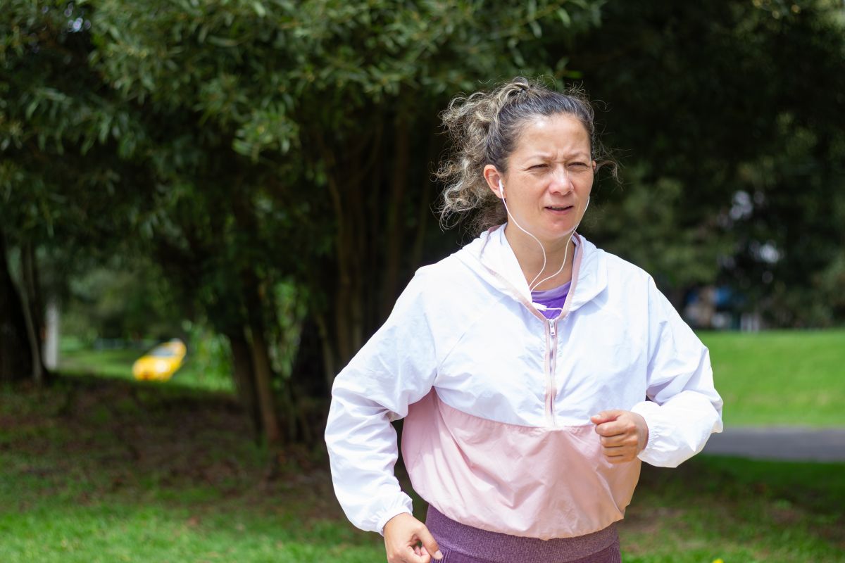 Deportes recomendados para mujeres en la menopausia en Colombia