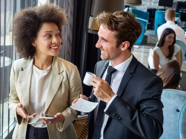 Networking efectivo: Impulsa tu profesión y negocio con conexiones reales