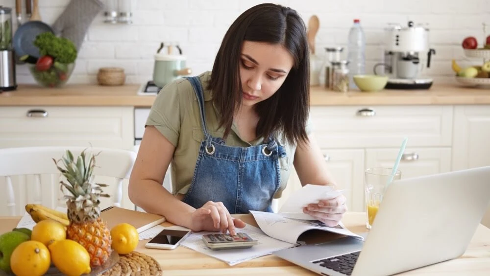 Tips financieros para aprovechar tus primas y no gastarlas en un fin de semana