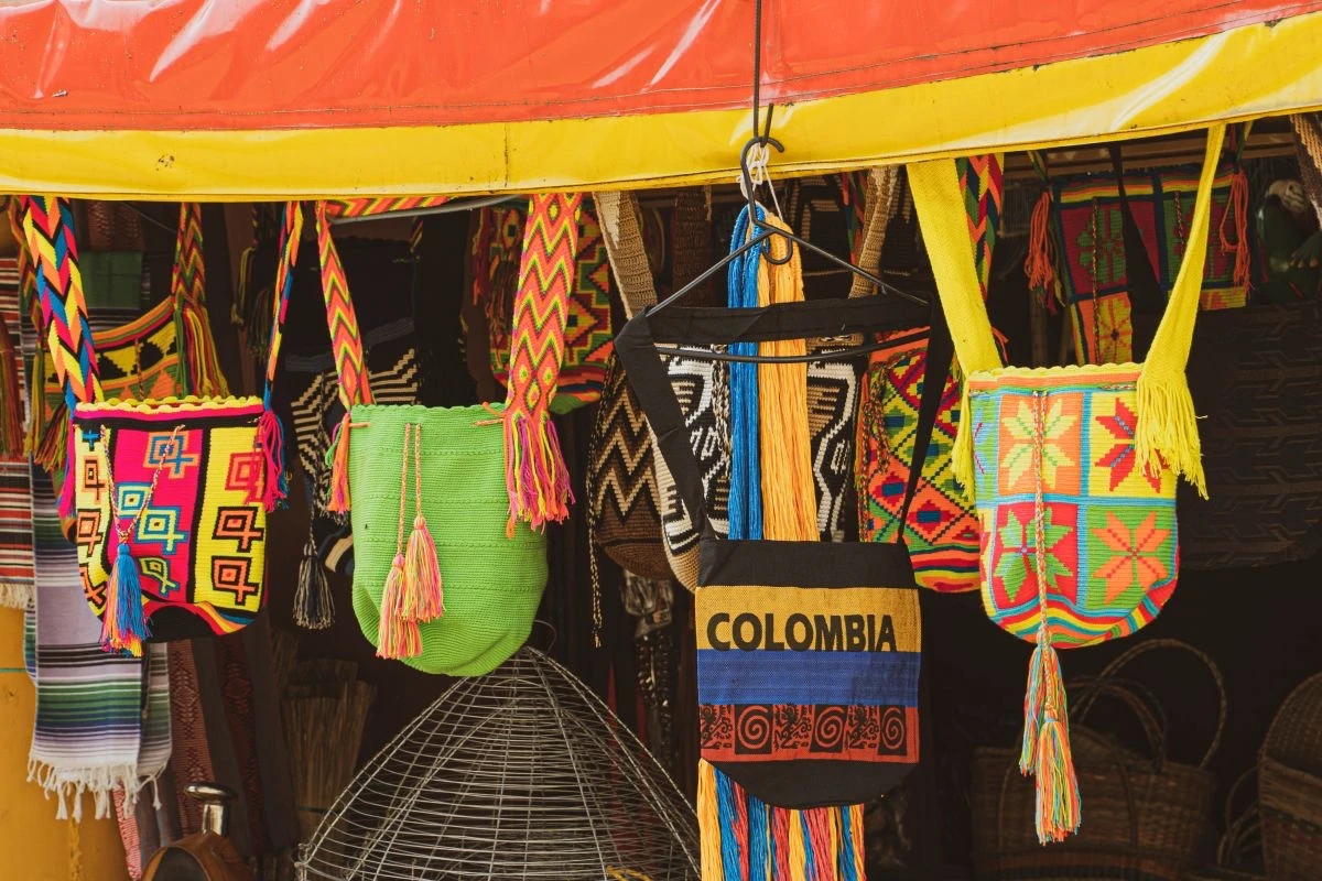 Tendencias de mercado en bolsos en Colombia: lo que marca el rumbo del sector