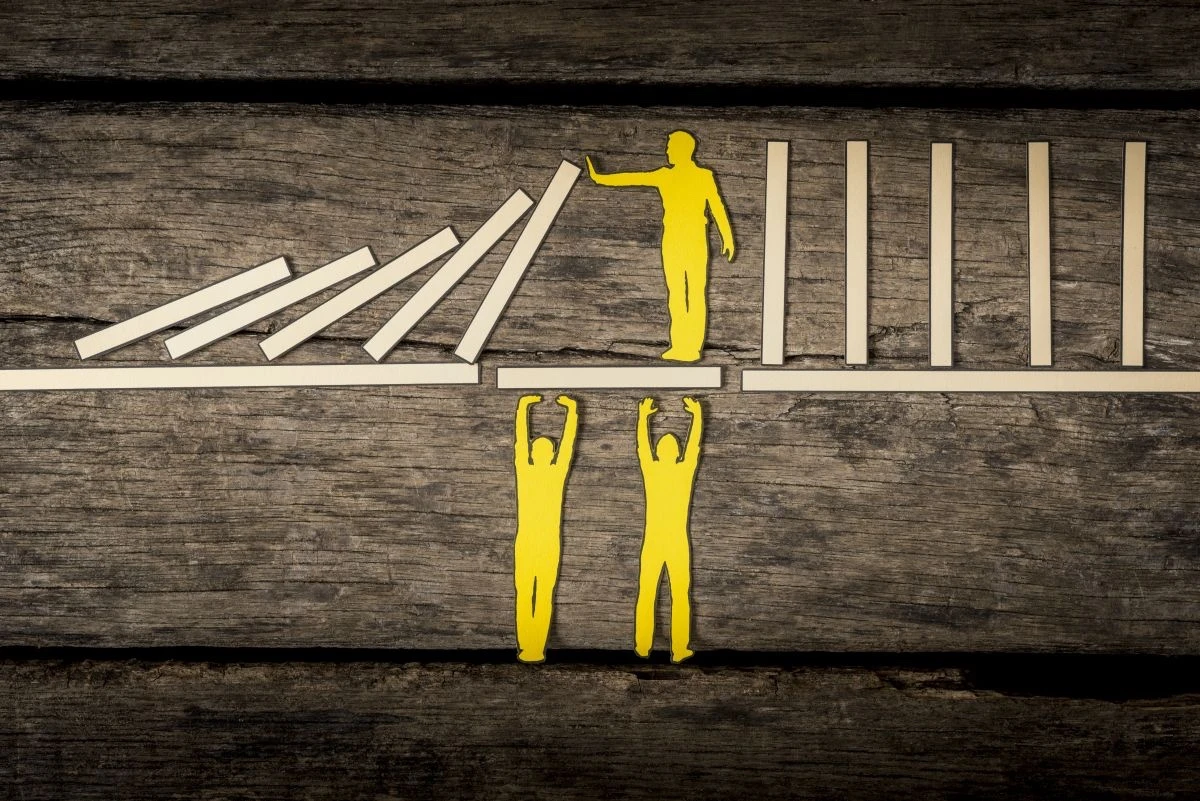 Cuando apoyarse en otros reduce el riesgo personal