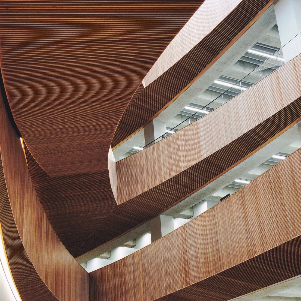 El uso de madera laminada cruzada en las edificaciones 