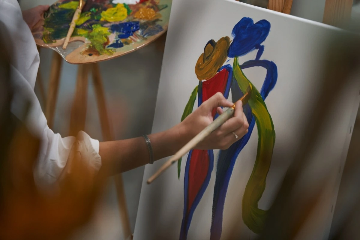 El poder terapéutico de aprender algo artístico en la adultez